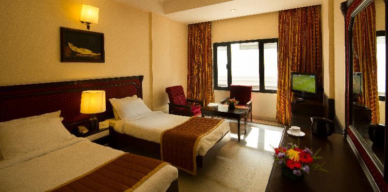 Anandha Inn Convention Centre And Suites Pondicherry Exterior foto